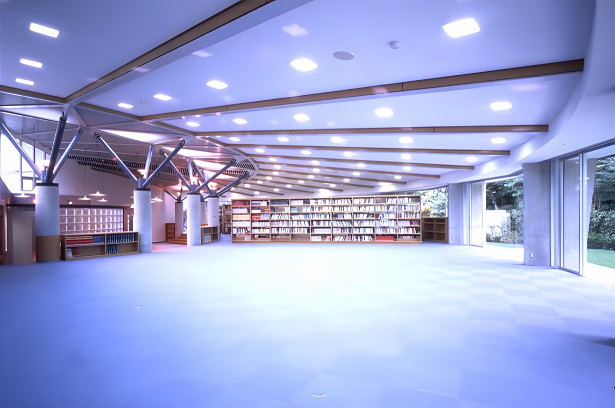 北鎌倉女子学園 50周年記念館 5
